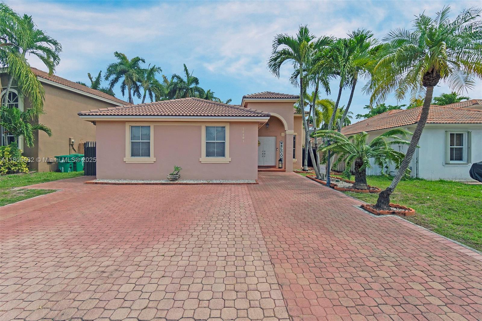 16401 SW 94th St, Miami FL 33196