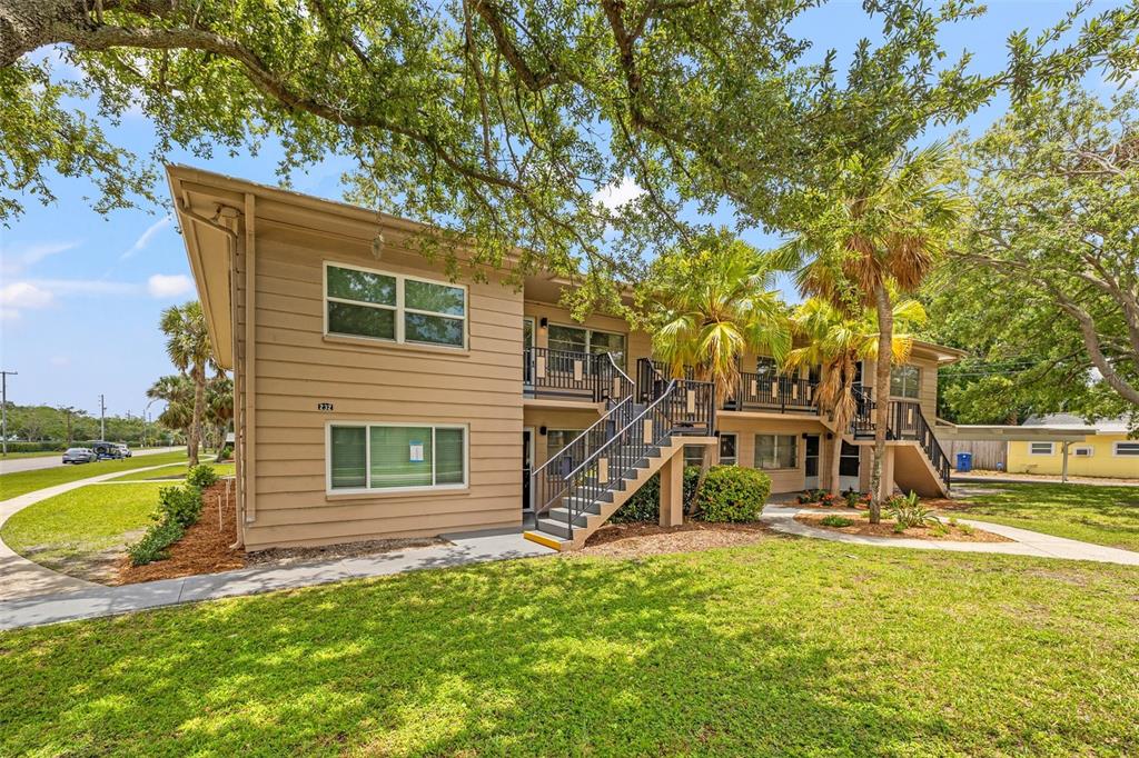 232 36TH AVENUE N UNIT 202C