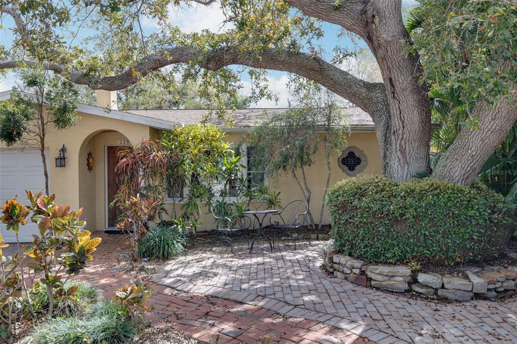 239 SOVRANO ROAD, VENICE, FL — photo 4 of 30