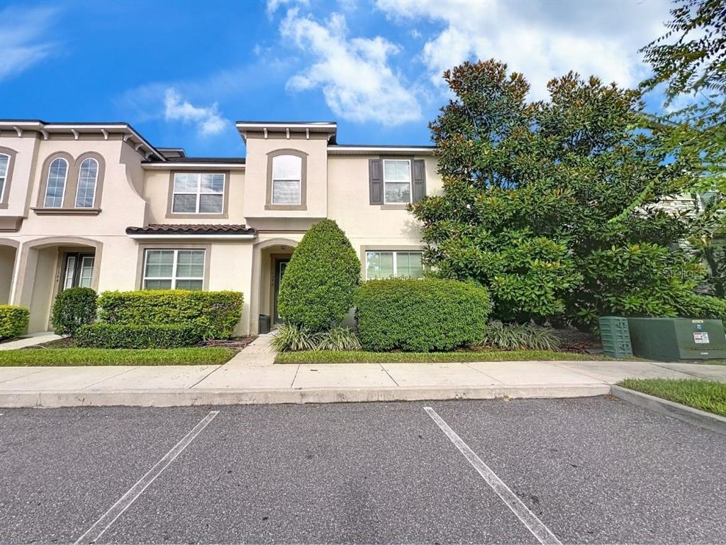 1546 CAREY PALM CIRCLE