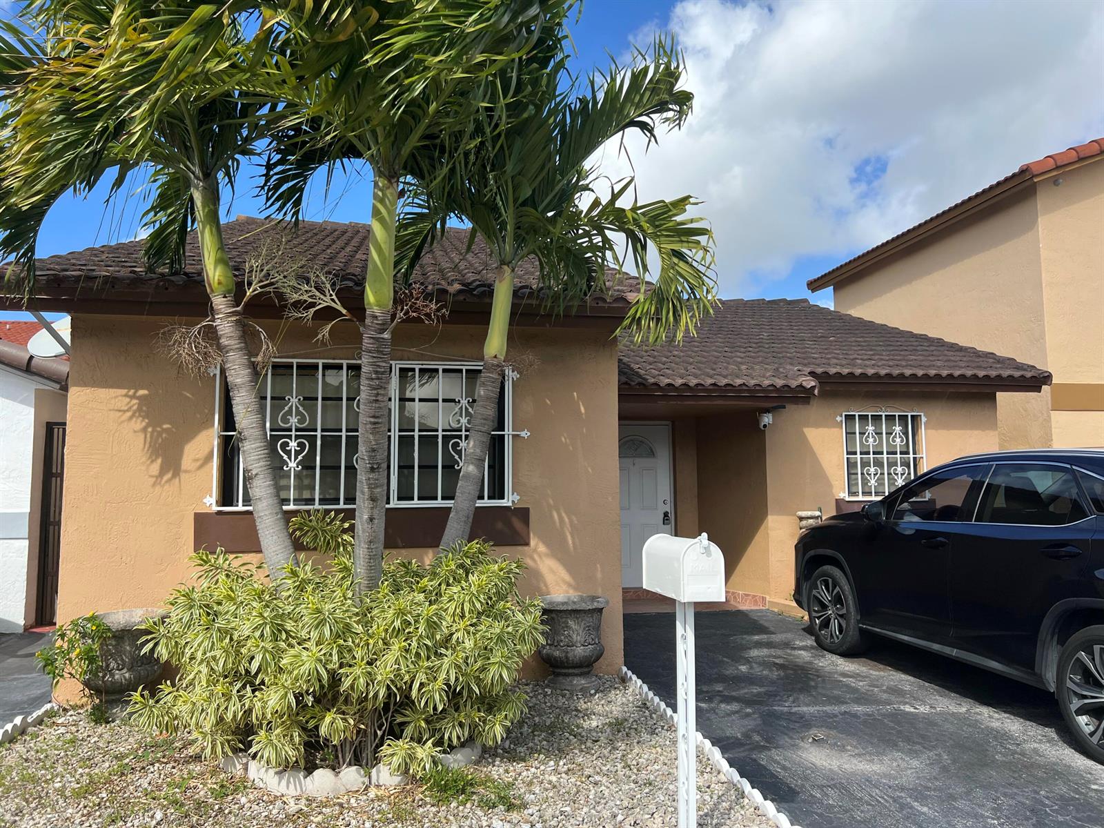11507 SW 6th Street, Sweetwater FL 33174