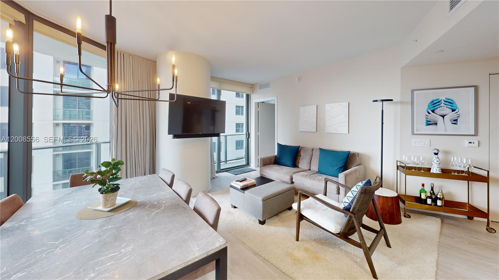 55 SW 9th St # 1808, Miami FL 33130