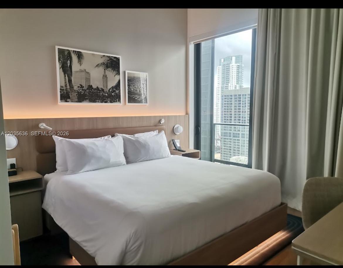 601 NE 1st Ave # 1720, Miami FL 33132