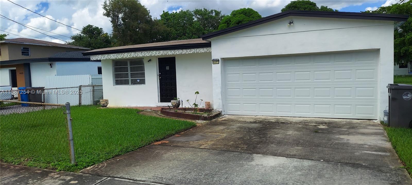 4451 SW 21st St, West Park FL 33023