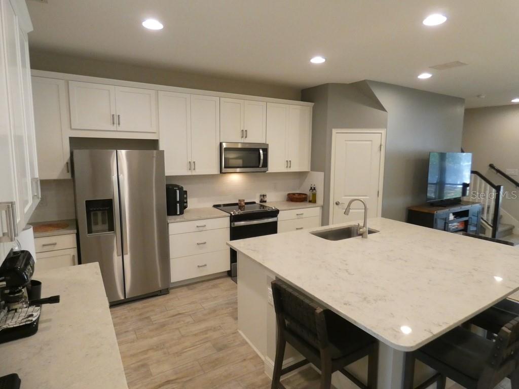 1505 SUNSET WIND LOOP, OLDSMAR, FL — photo 3 of 30