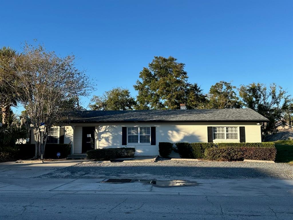 120 E CRYSTAL LAKE AVENUE