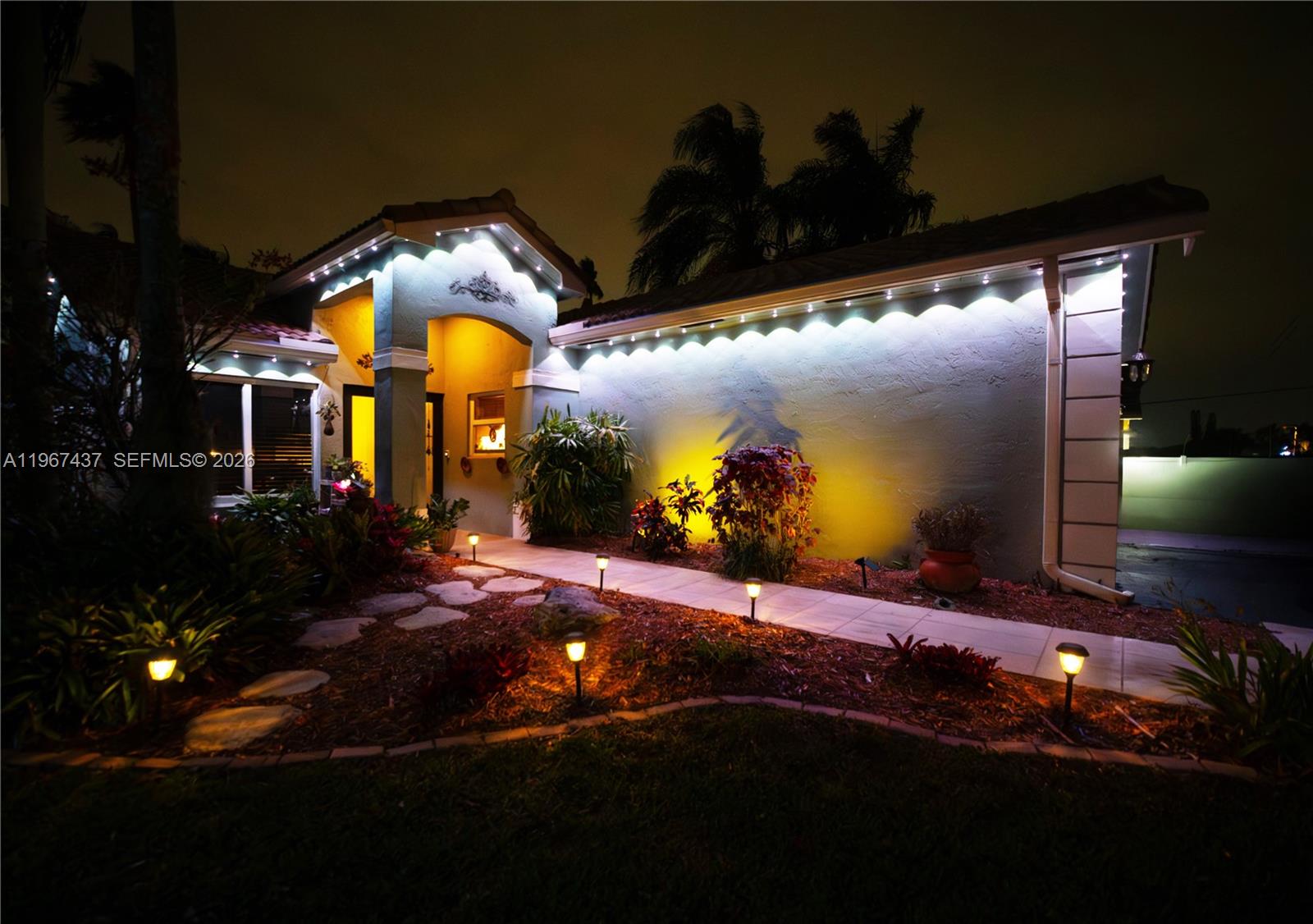 12640 SW 7th Pl, Davie FL 33325