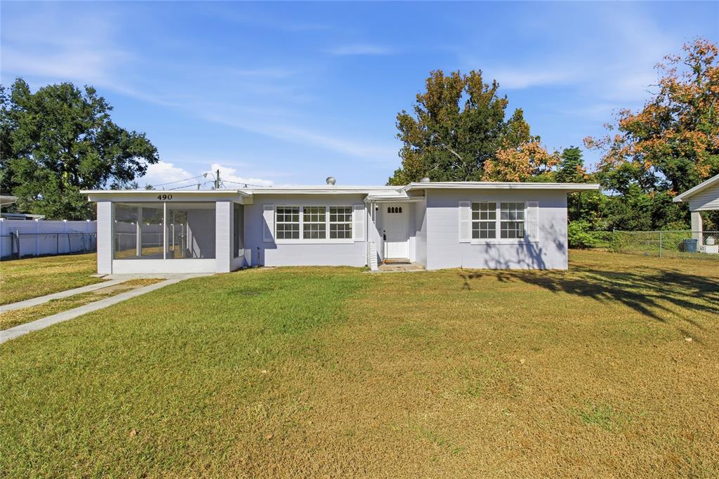 490 S WASHINGTONIA COURT