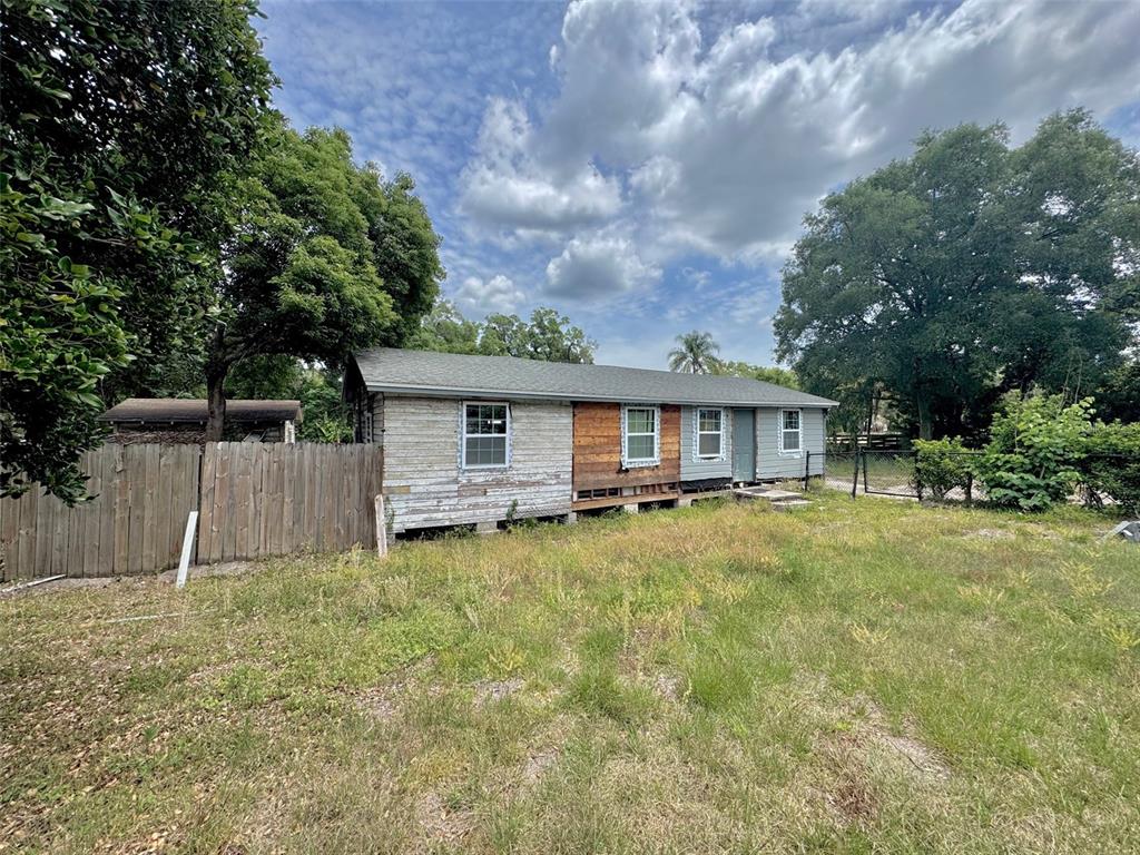 1121 VOTAW ROAD