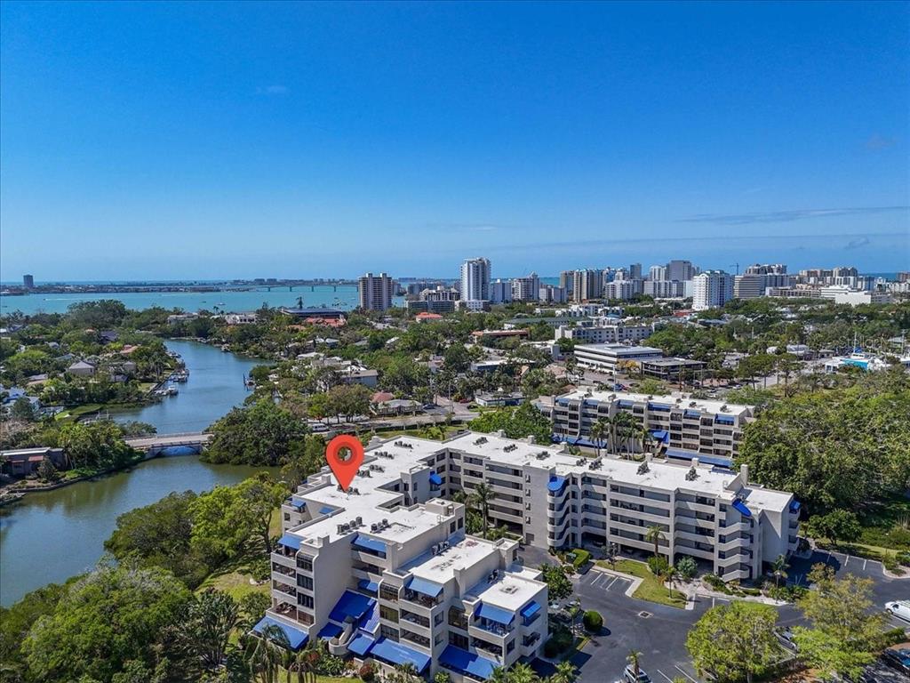 835 S OSPREY AVENUE UNIT 415