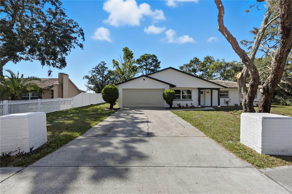 577 WATERFALL DRIVE, SPRING HILL, FL — photo 2 of 30