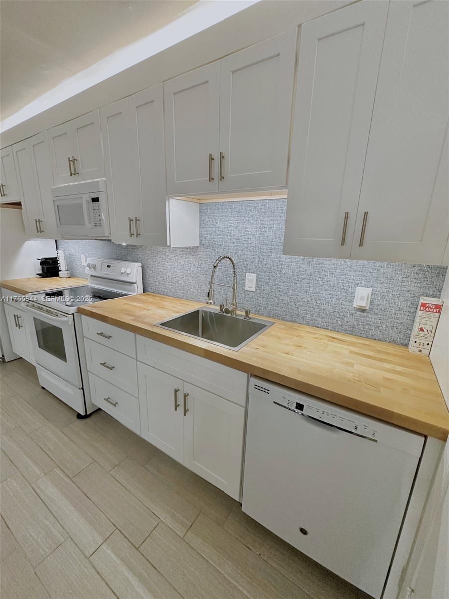 2201 NE 66th St # 1301, Fort Lauderdale FL 33308