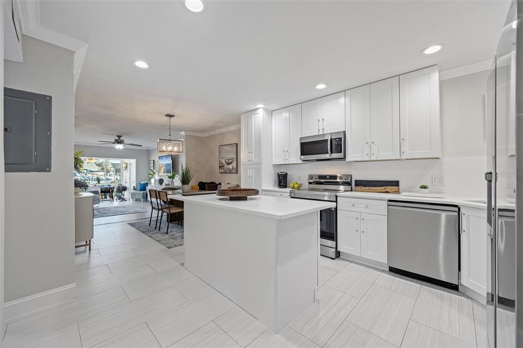1008 APOLLO BEACH BOULEVARD UNIT 103, APOLLO BEACH, FL — photo 5 of 30