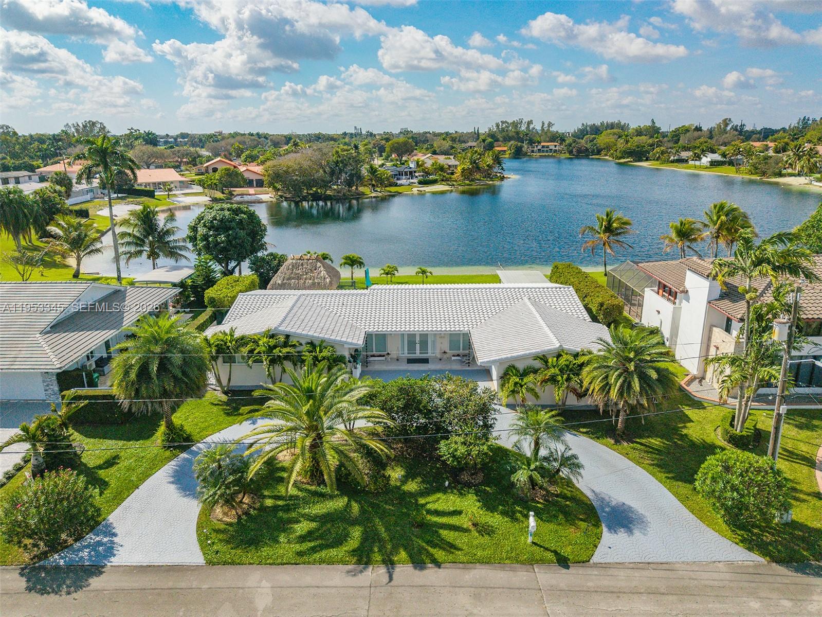 6830 Winged Foot Dr, Hialeah FL 33015