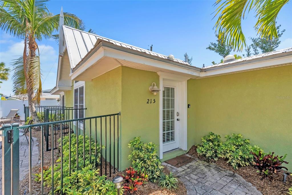 215 67TH STREET UNIT 6
