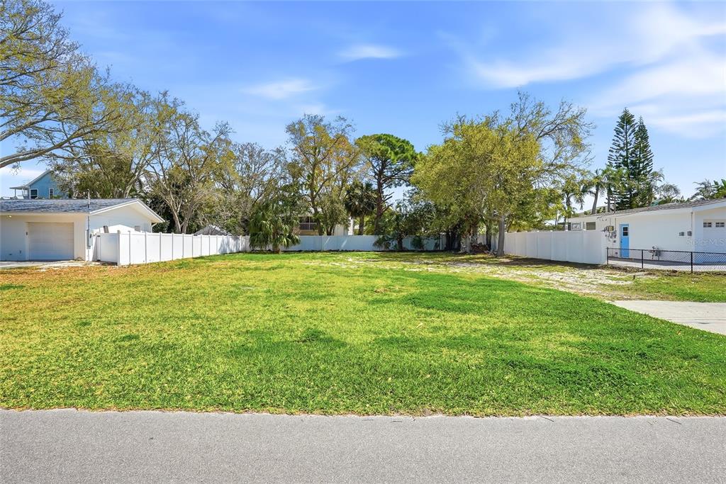 216 SHORE DRIVE, PALM HARBOR, FL — photo 3 of 30