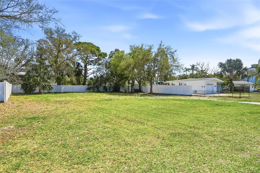 216 SHORE DRIVE, PALM HARBOR, FL — photo 4 of 30
