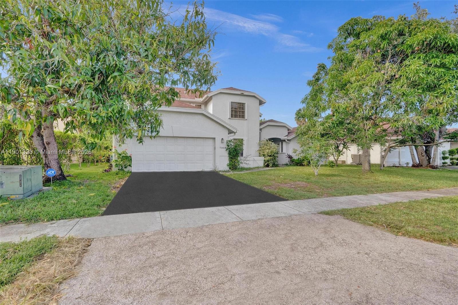 7335 NW 54th St, Lauderhill FL 33319