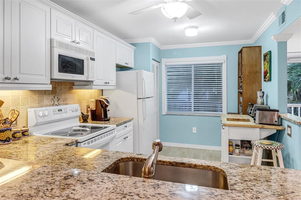 3041 SANDPIPER BAY CIRCLE UNIT H201, NAPLES, FL — photo 3 of 30