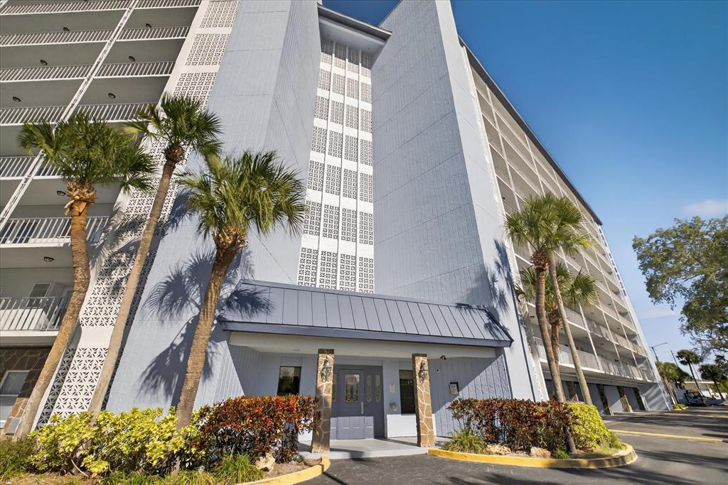 4939 FLORAMAR TERRACE UNIT 302