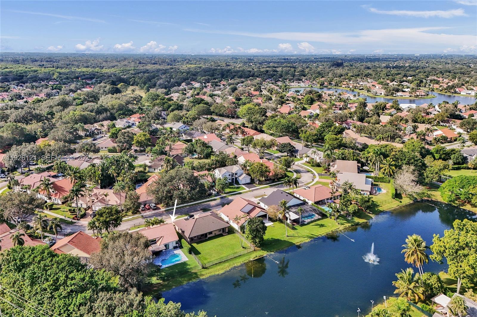 3071 Perriwinkle Cir, Davie FL 33328