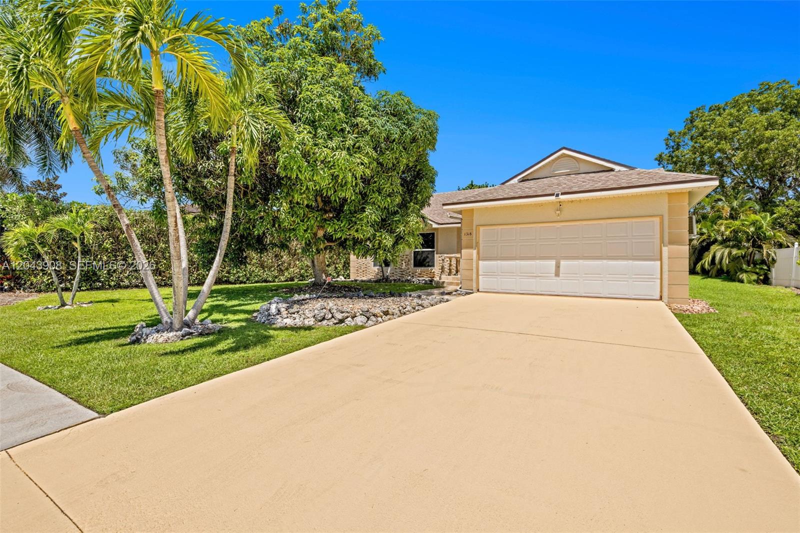 1318 Bayport Ave, Marco Island FL 34145