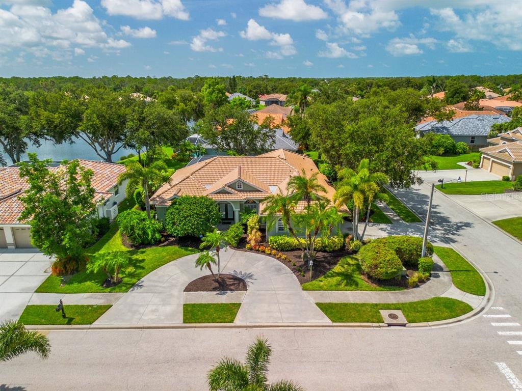 471 PARK TRACE BOULEVARD