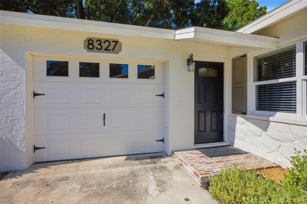 8327 JENNIFER LANE, SEMINOLE, FL — photo 5 of 30