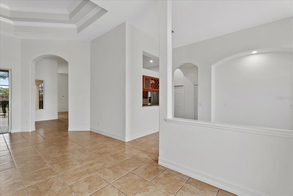 7595 TRILLIUM BOULEVARD, SARASOTA, FL — photo 4 of 30