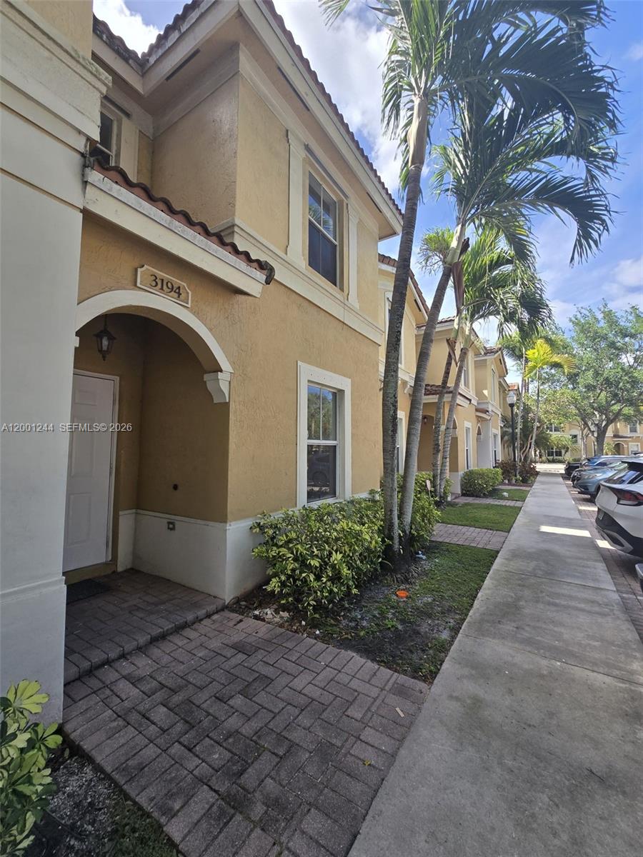 MIRAMAR, FL — photo 2 of 19