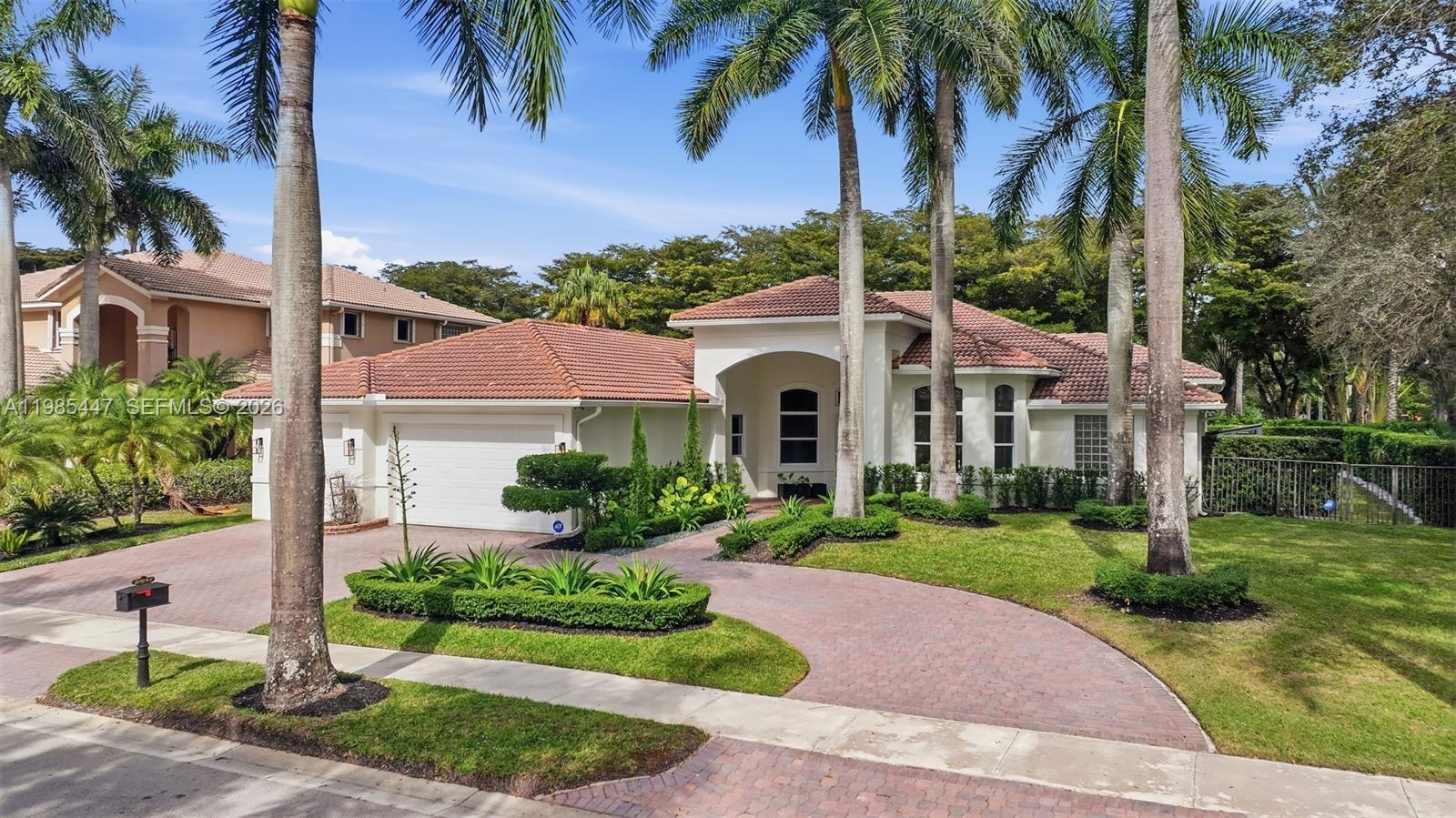 2517 Provence Cir, Weston FL 33327