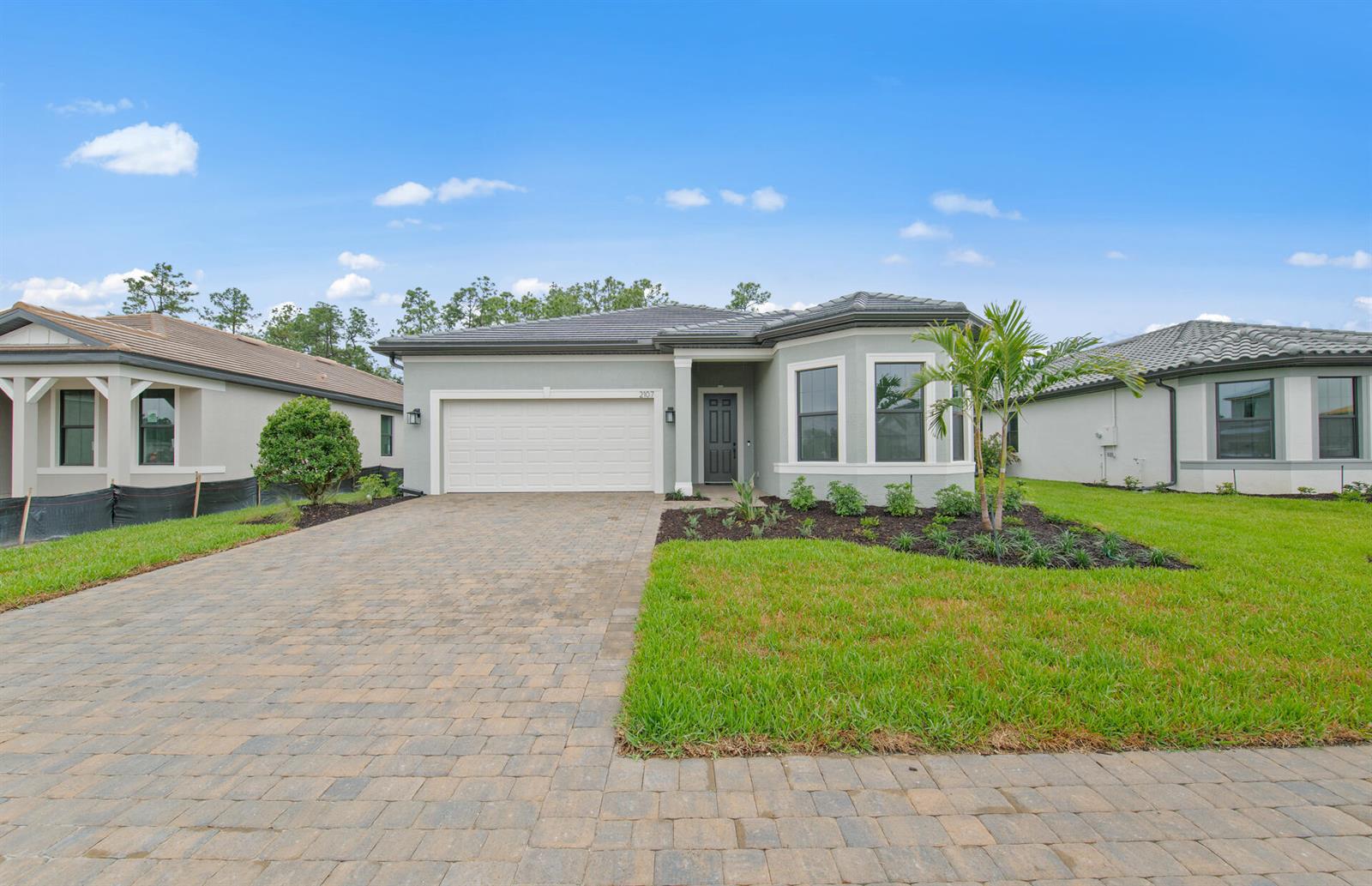 2107 Freemont Drive, Naples FL 34120