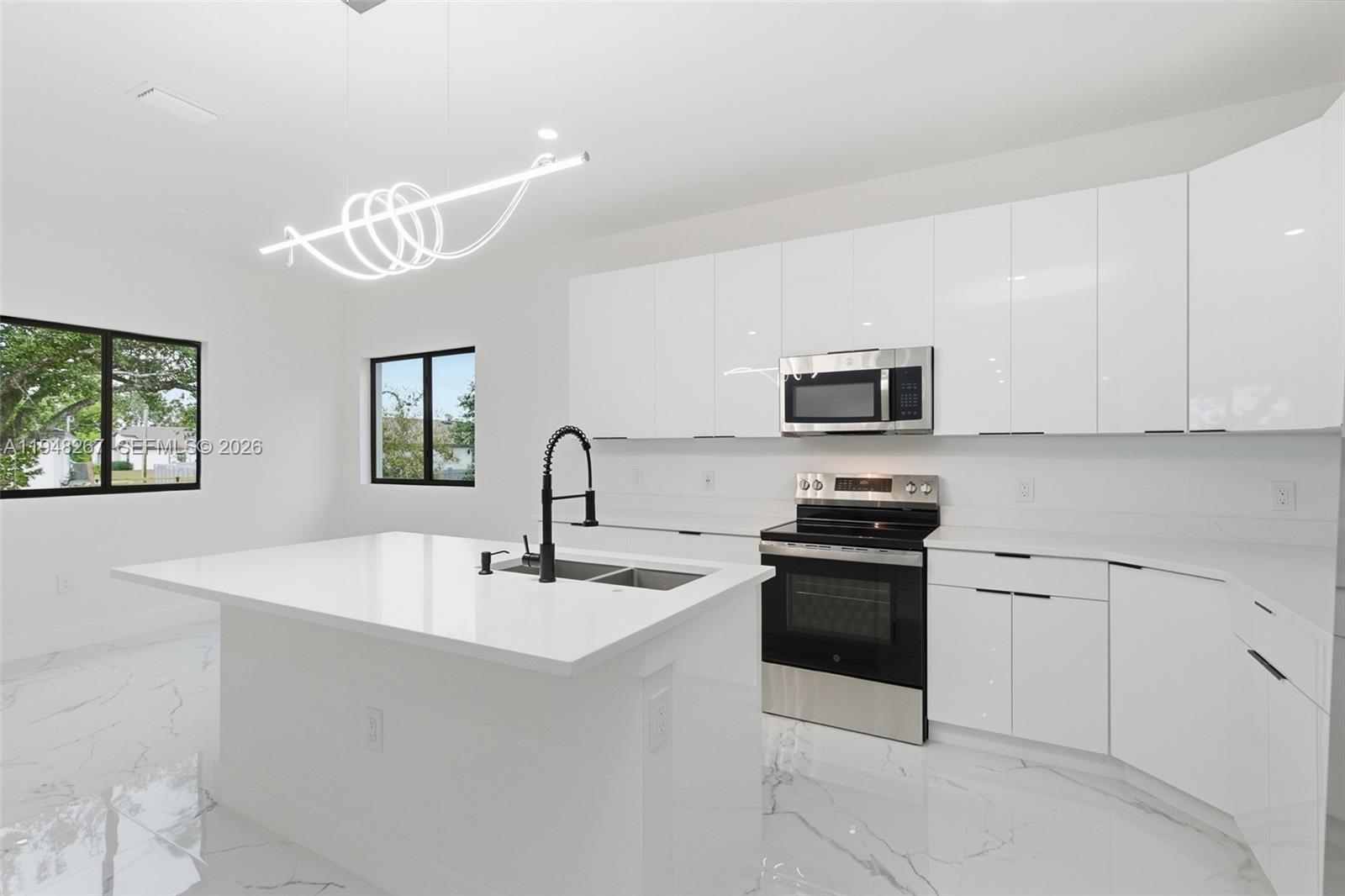 161 Blackstone Dr., Fort Myers FL 33913
