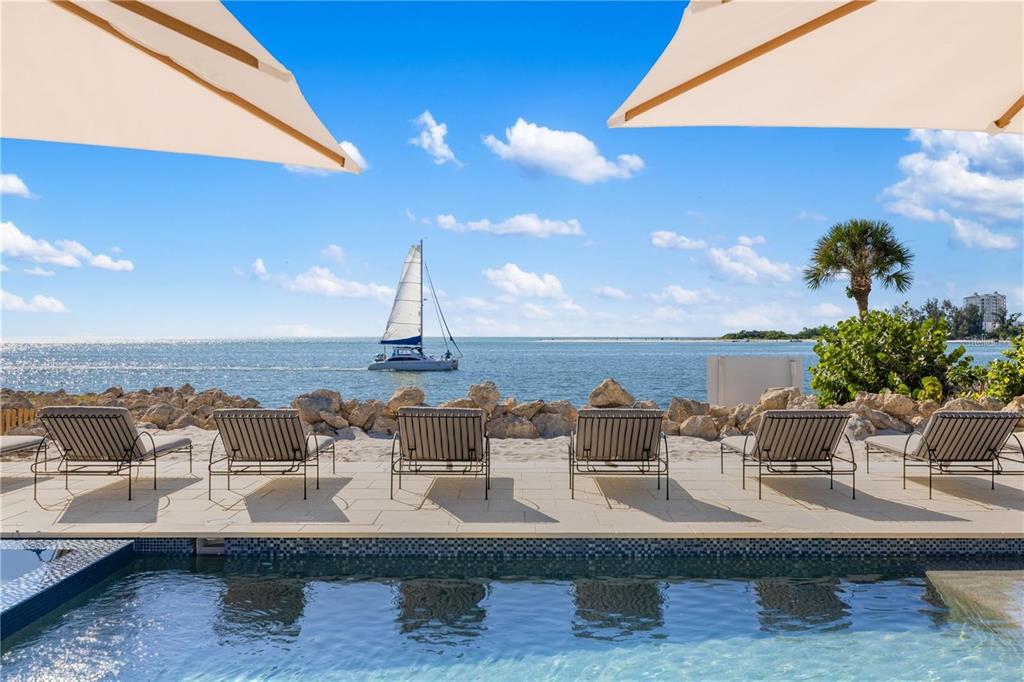 4046 HIGEL AVENUE, SARASOTA, FL — photo 4 of 30