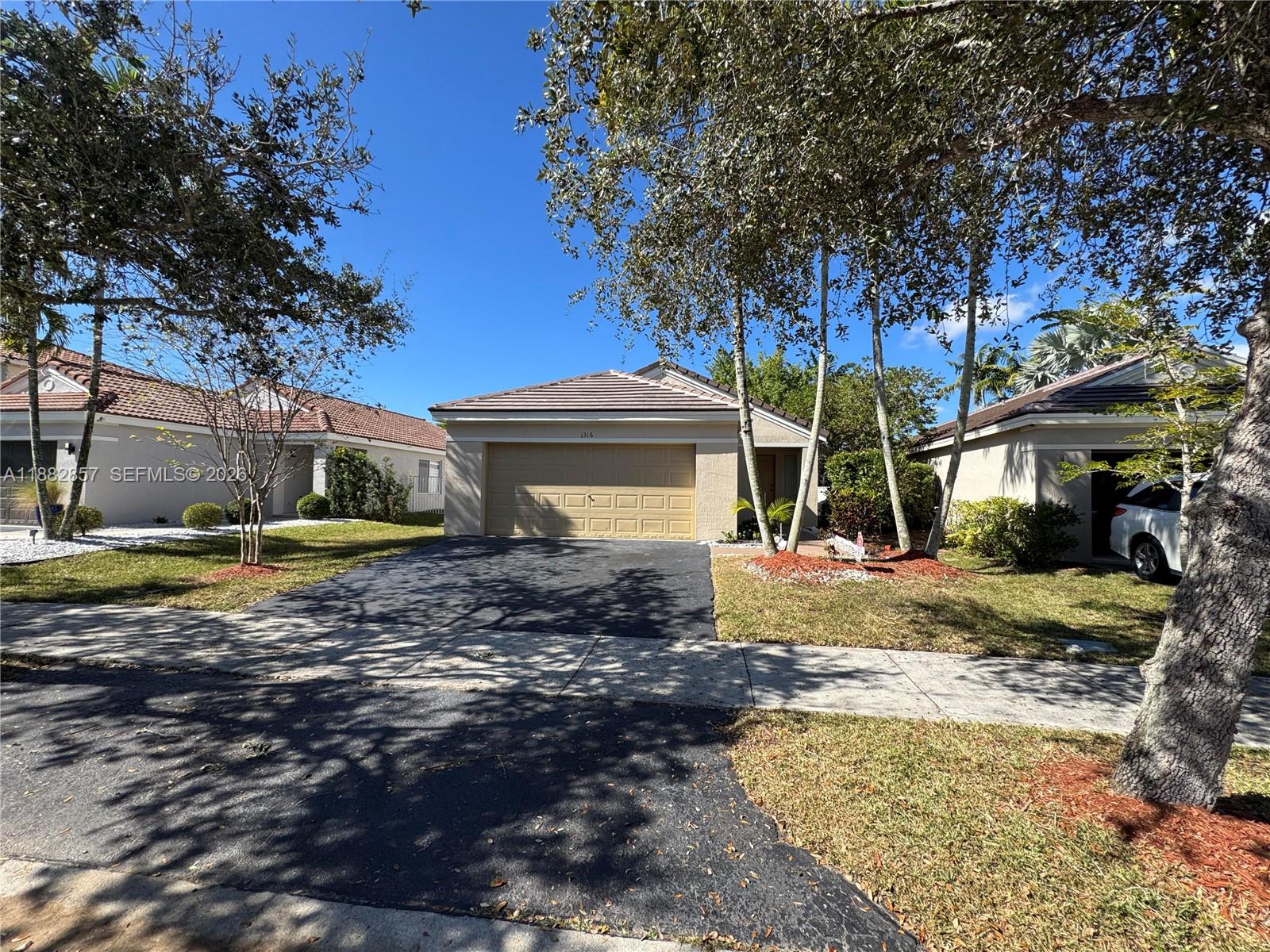 1316 Majesty Ter, Weston FL 33327