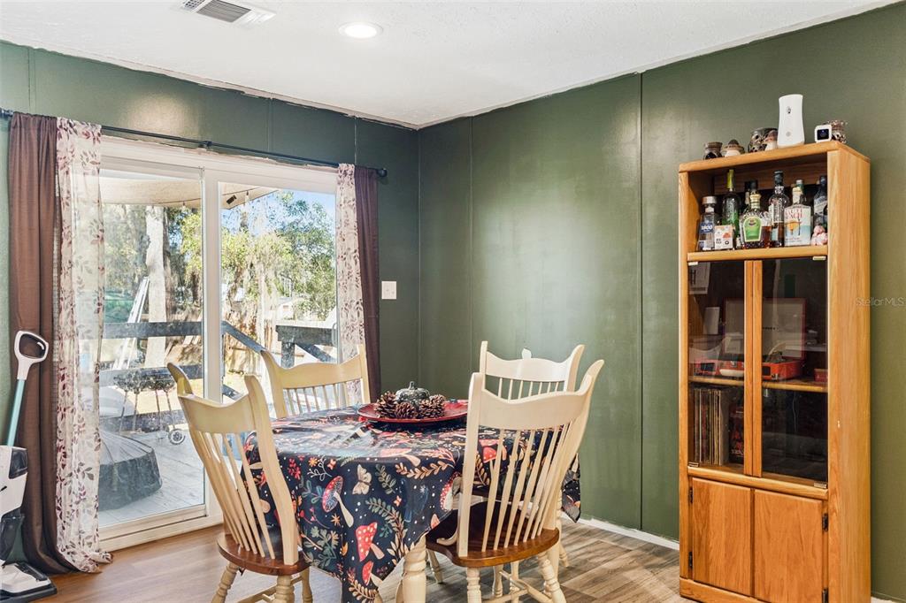 231 TROPIC AVENUE, SATSUMA, FL — photo 4 of 28