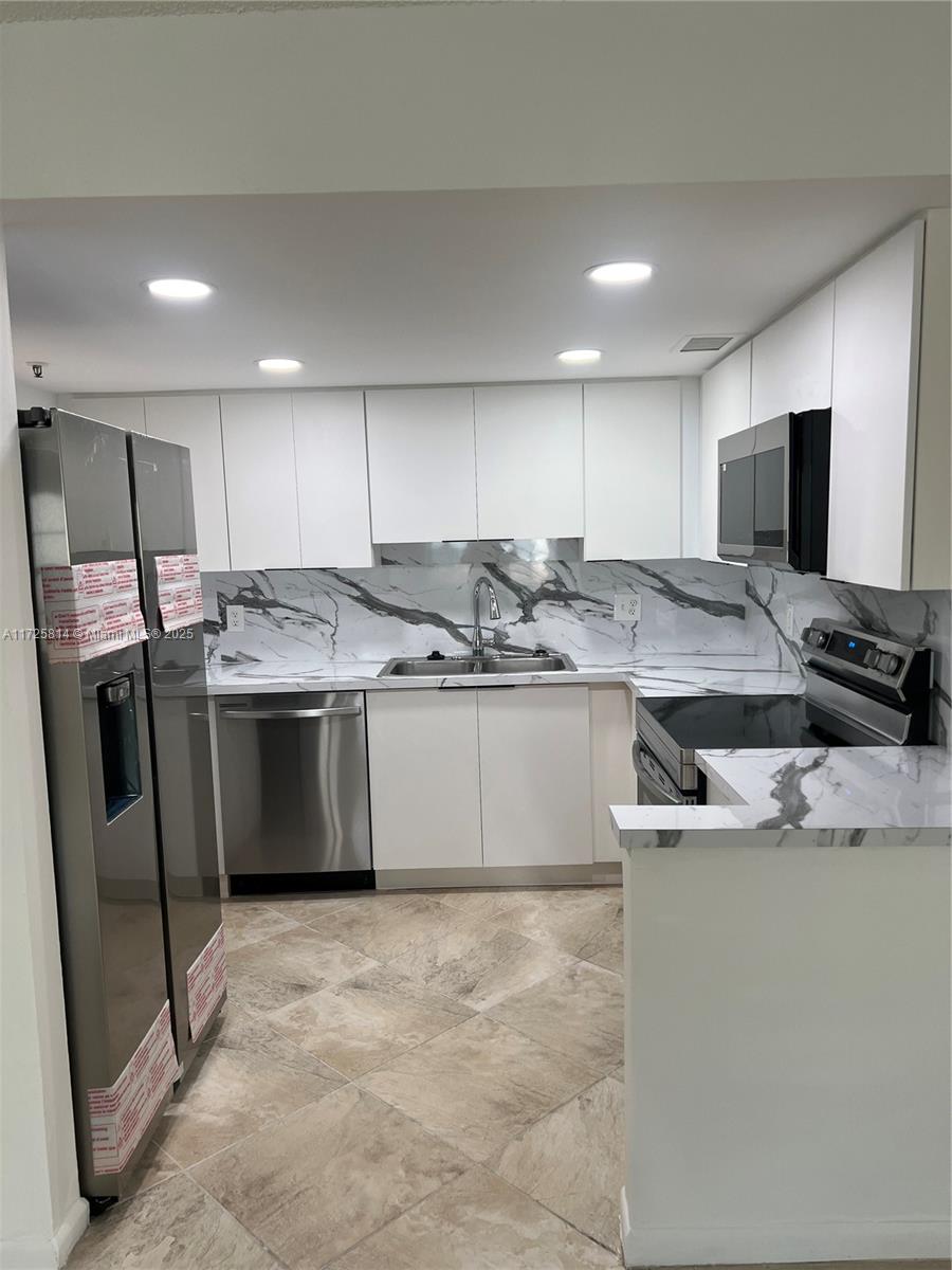 2339 Linton Ridge Cir # E9, Delray Beach FL 33444
