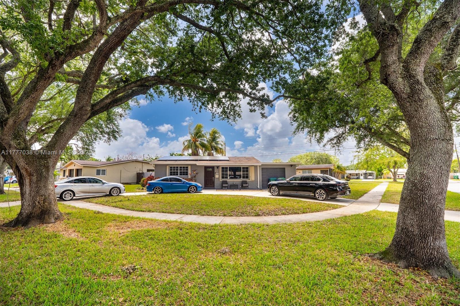 5101 SW 92nd Ter, Cooper City FL 33328