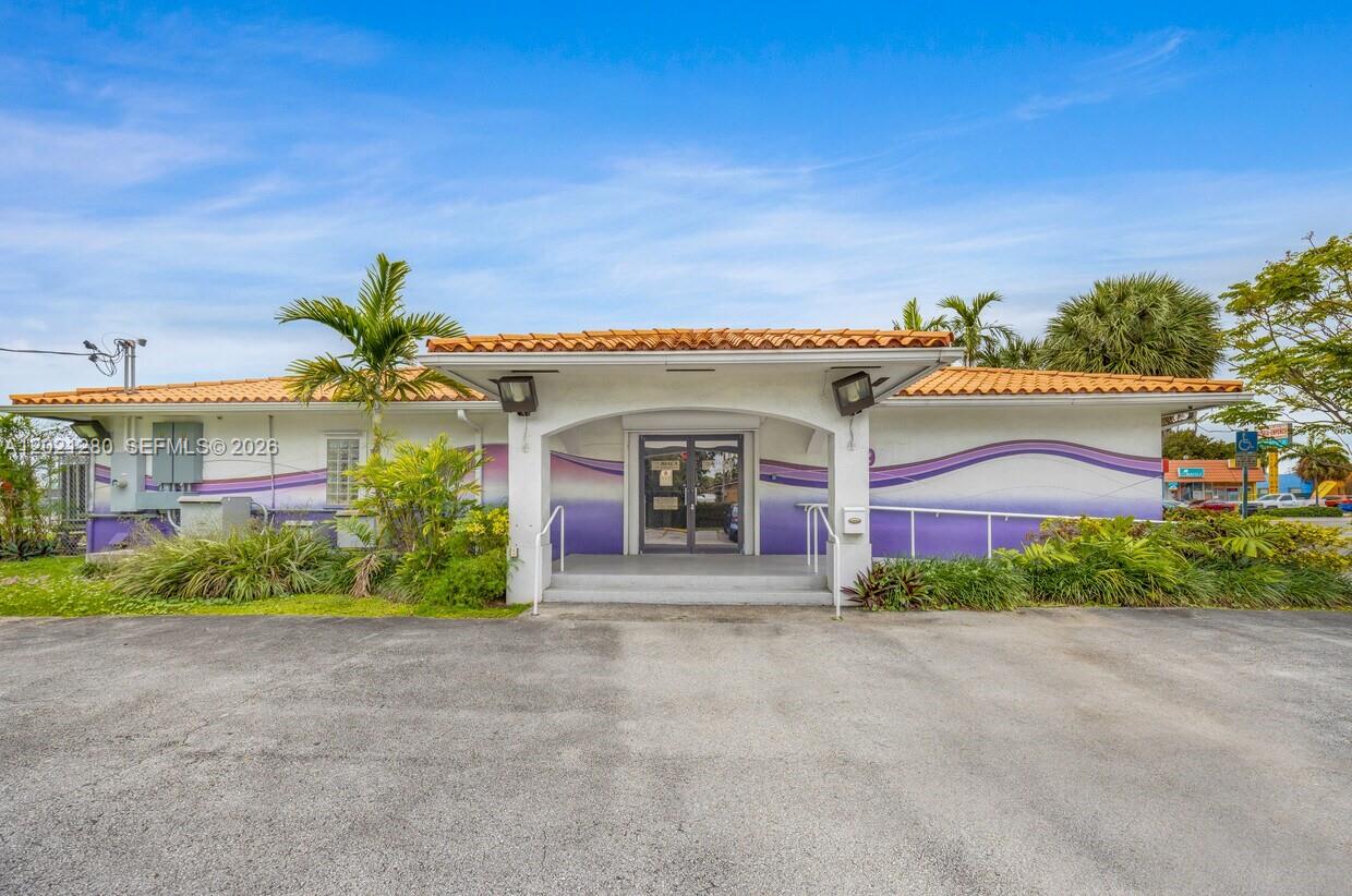 99 W 49th St, Hialeah FL 33012