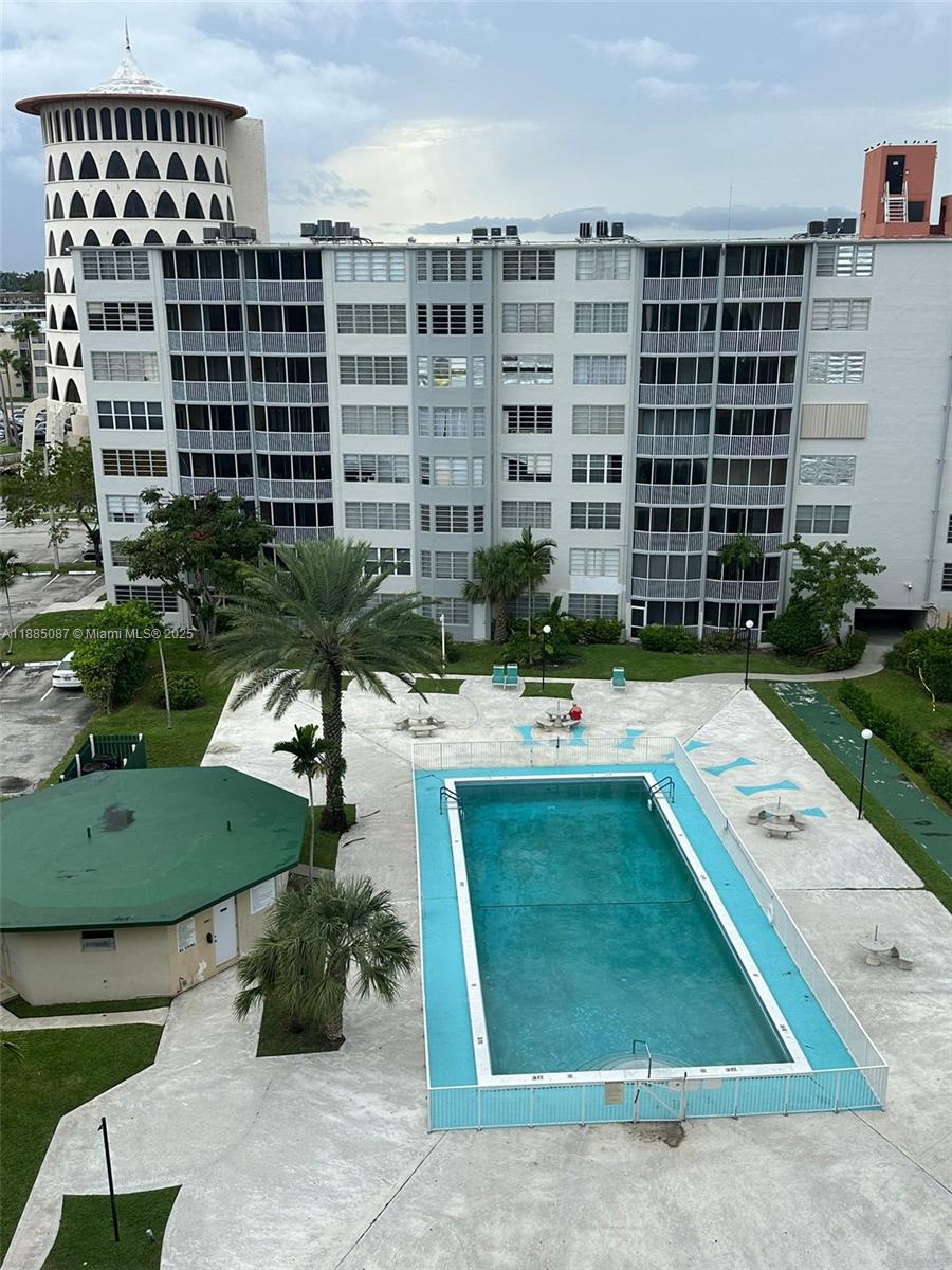 1780 NE 191st St # 2, Miami FL 33179