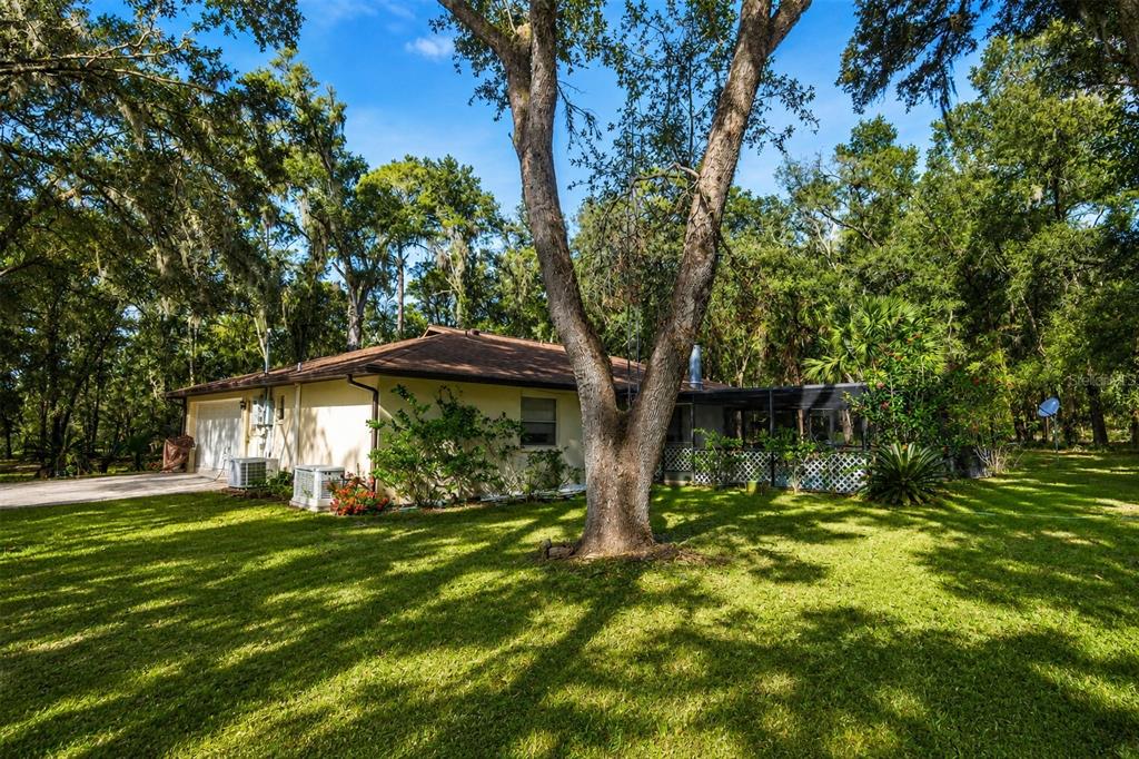 37600 ROLLING ACRES ROAD, LADY LAKE, FL — photo 4 of 30