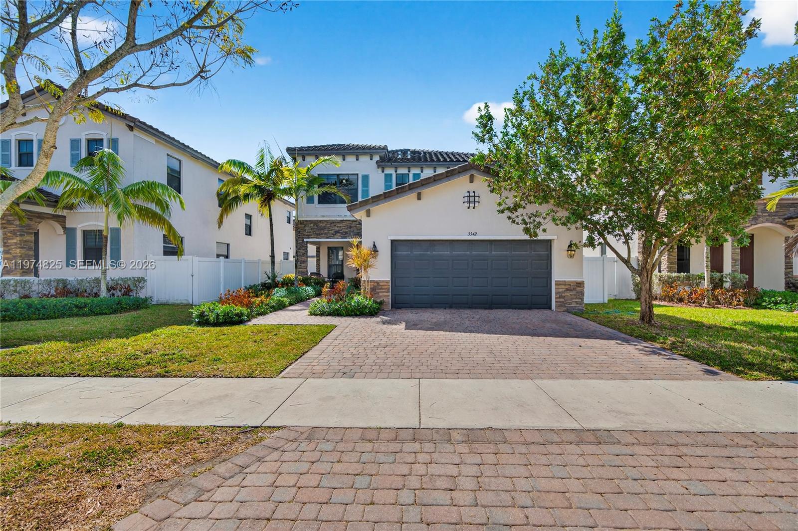 3542 W 93rd Pl, Hialeah FL 33018
