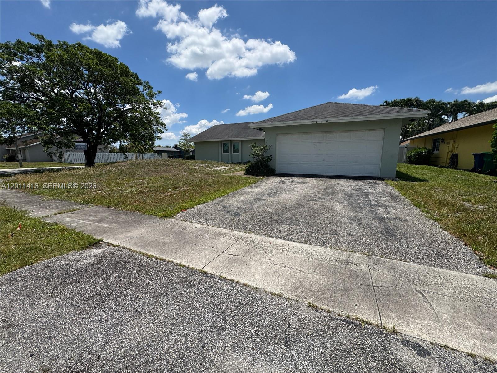 8700 NW 46th Ct, Lauderhill FL 33351