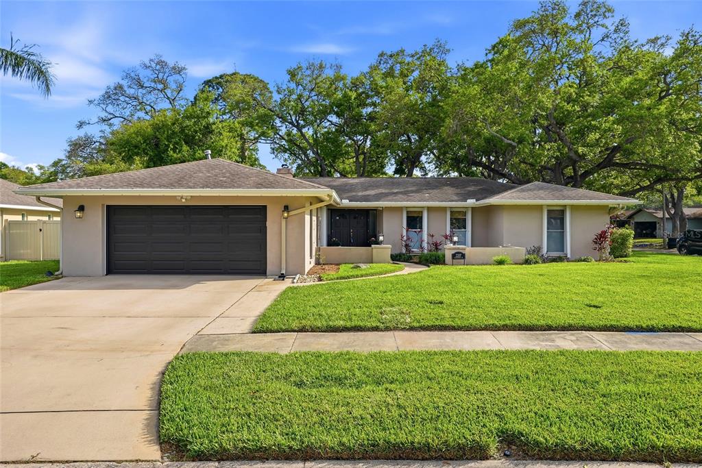 2207 WILLOWBROOK DR, CLEARWATER, FL — photo 2 of 30