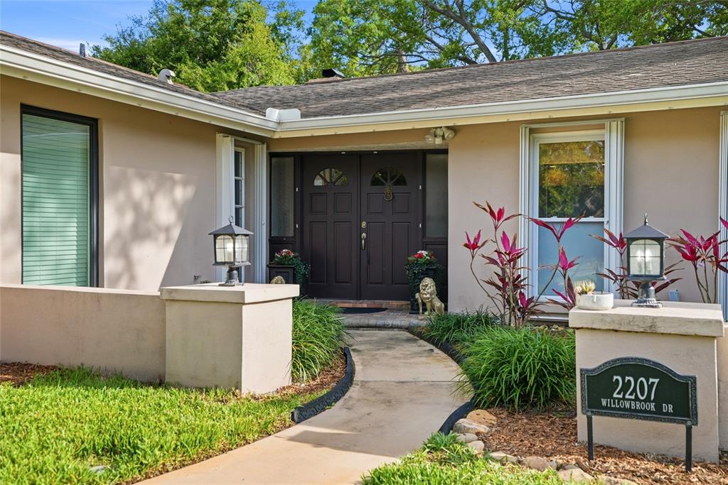 2207 WILLOWBROOK DR, CLEARWATER, FL — photo 3 of 30