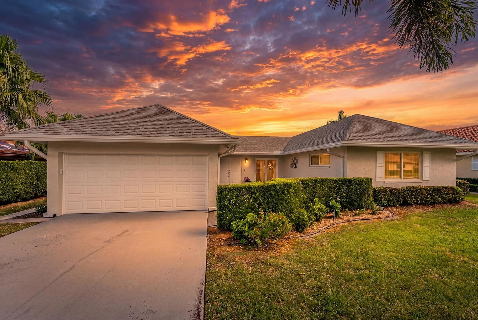 10370 Greentrail Drive N, Boynton Beach FL 33436