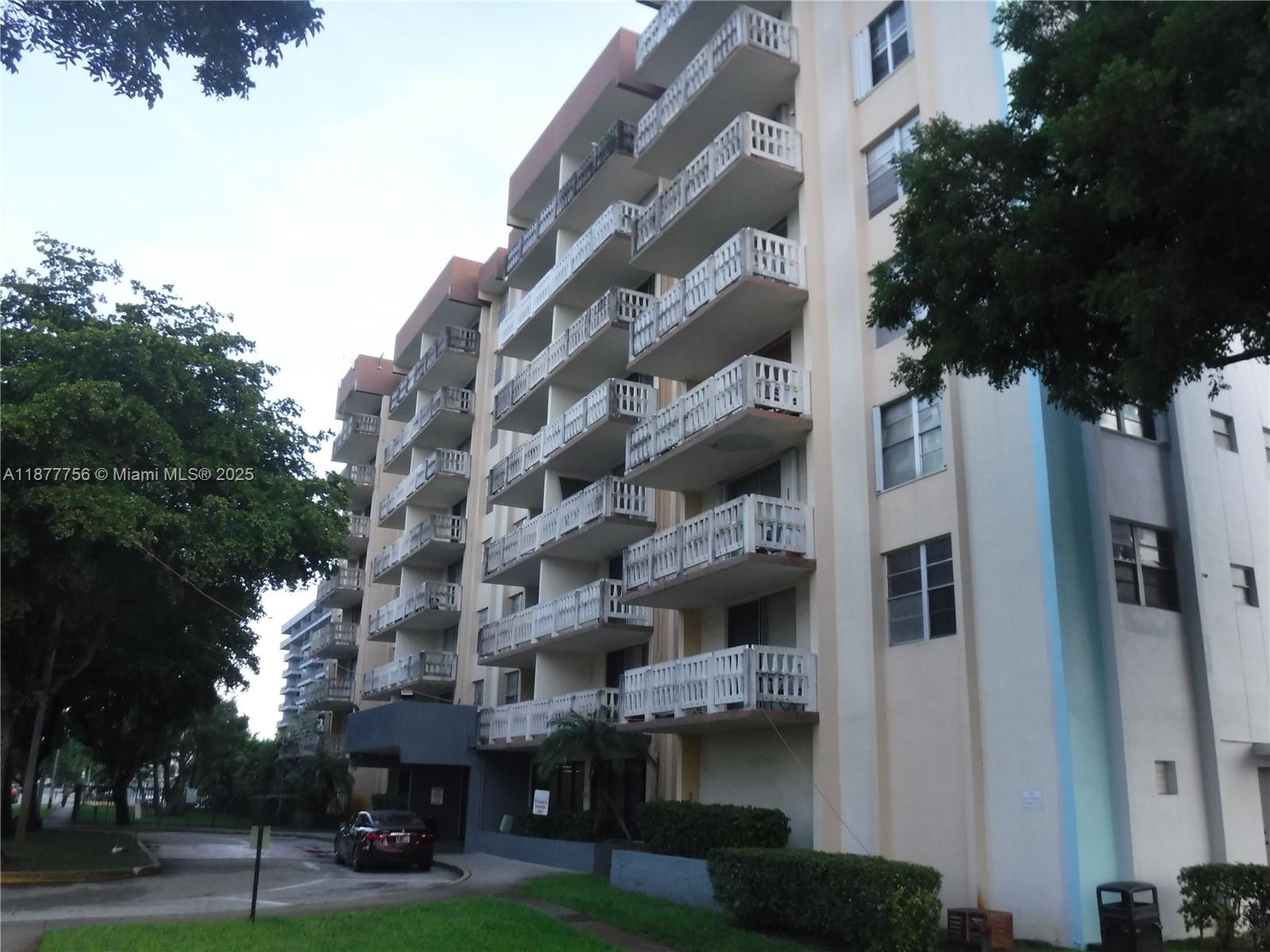 15600 NW 7th Ave # 618, Miami FL 33169