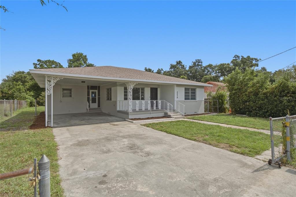 2216 E MCBERRY STREET, TAMPA, FL — photo 2 of 28