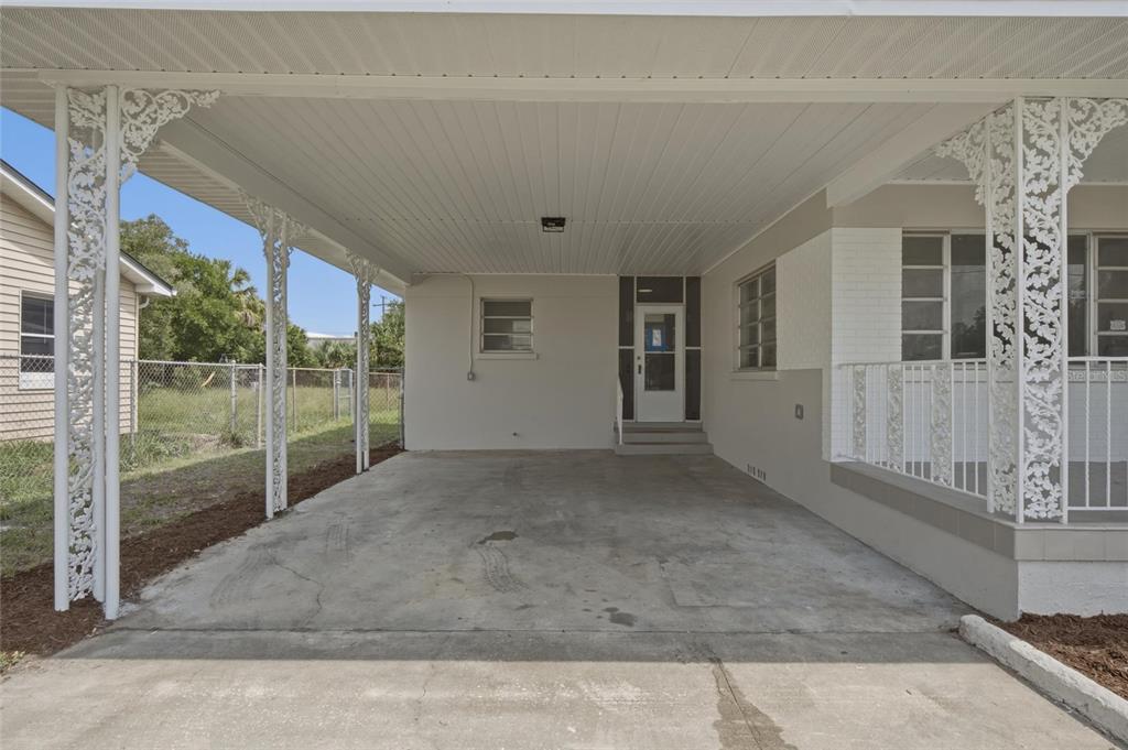 2216 E MCBERRY STREET, TAMPA, FL — photo 3 of 28