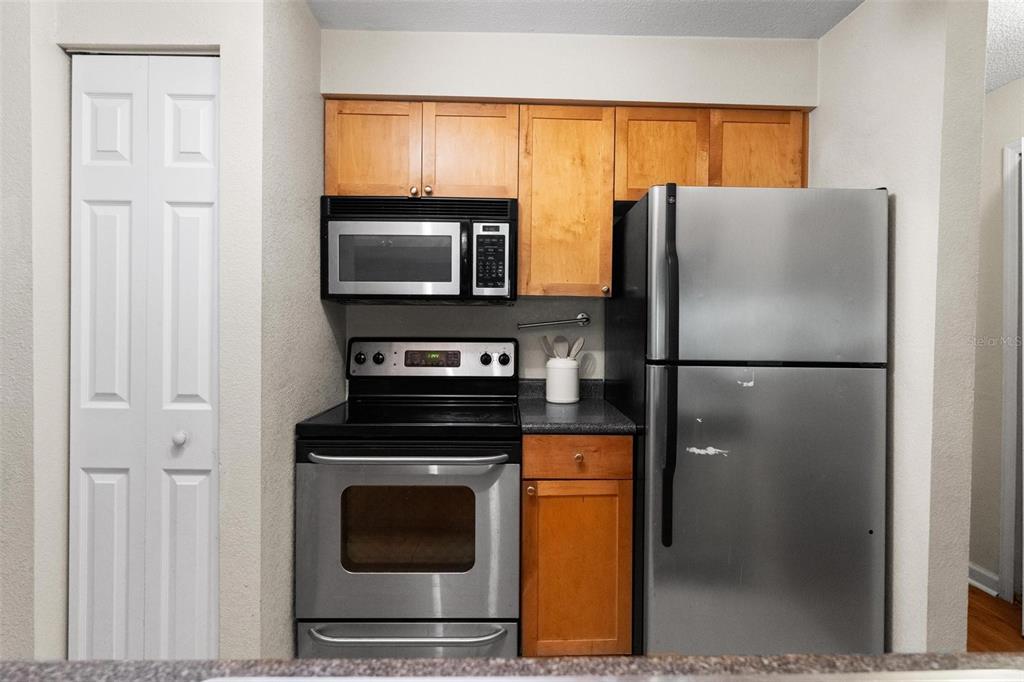 10100 SAILWINDS BOULEVARD N UNIT 205, LARGO, FL — photo 5 of 30